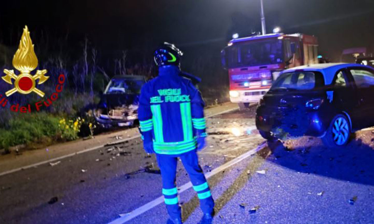 Incidente stradale nel Crotonese: due feriti sulla SS 106 in zona Sant'Anna